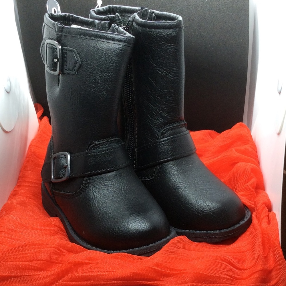 GIRLS BOOTS